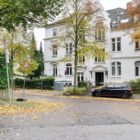 Am Weinberg * Wiesbaden
